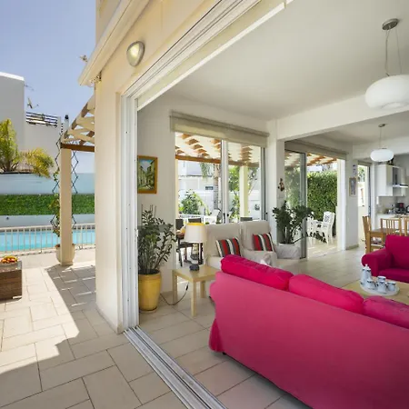Asteria By The Sea Villa *